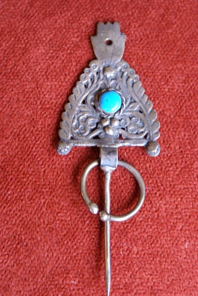 Brocante - Antieke zilveren Fibula!, Sieraden, Tassen en Uiterlijk, Ophalen of Verzenden, Zilver, Broche, Met edelsteen