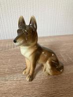 Beeldje van een zittende Duitse Herder, Ophalen of Verzenden, Gebruikt, Dier