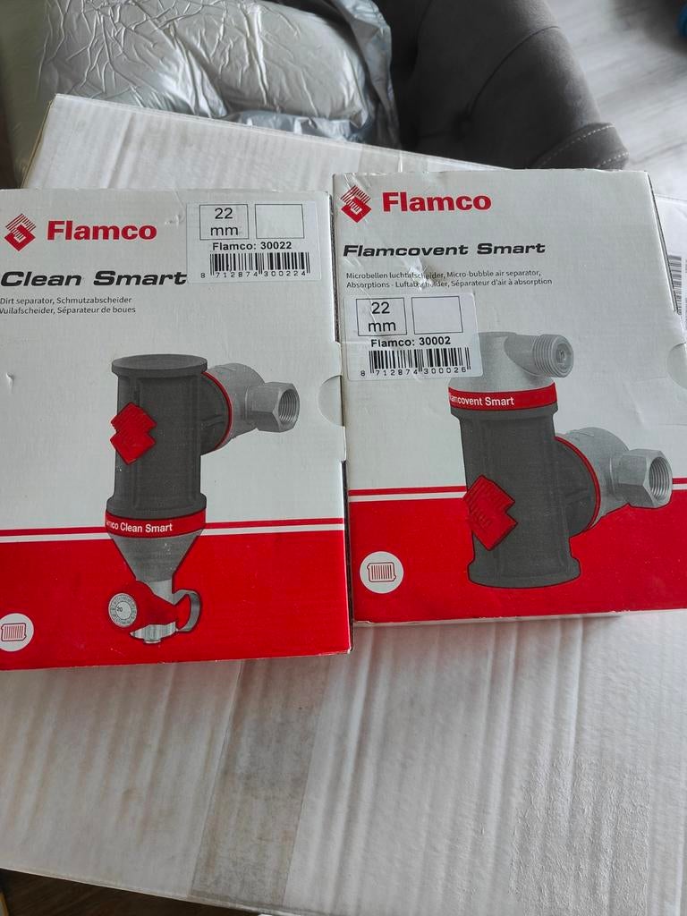 Nieuwe Flamco 22mm vuilafscheider en luchtafscheider, Doe-het-zelf en Verbouw, Verwarming en Radiatoren, Ophalen of Verzenden