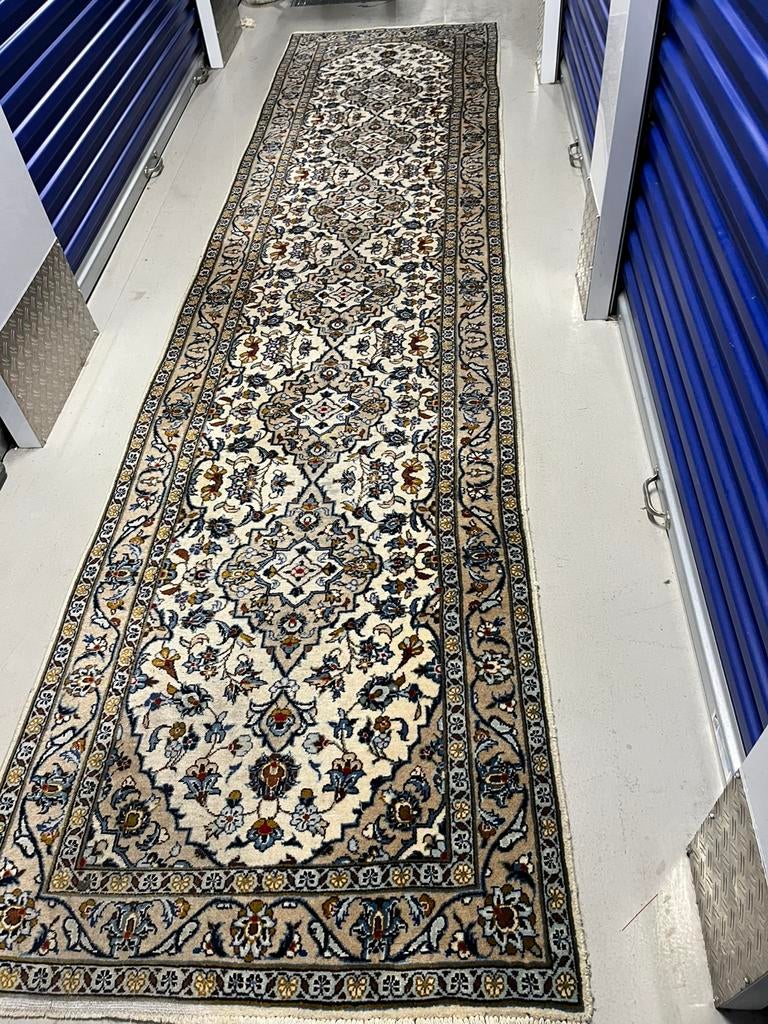 Perzisch tapijt handgemaakt Loper kashan 408x99,, Ophalen, Gebruikt, Grijs, 200 cm of meer