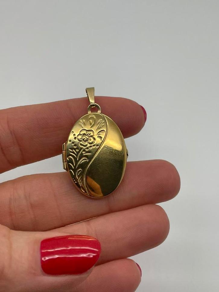 C944 Prachtige zilveren K&L medaillon hanger goudkleurig, Sieraden, Tassen en Uiterlijk, Antieke sieraden, Hanger, Zilver, Ophalen of Verzenden