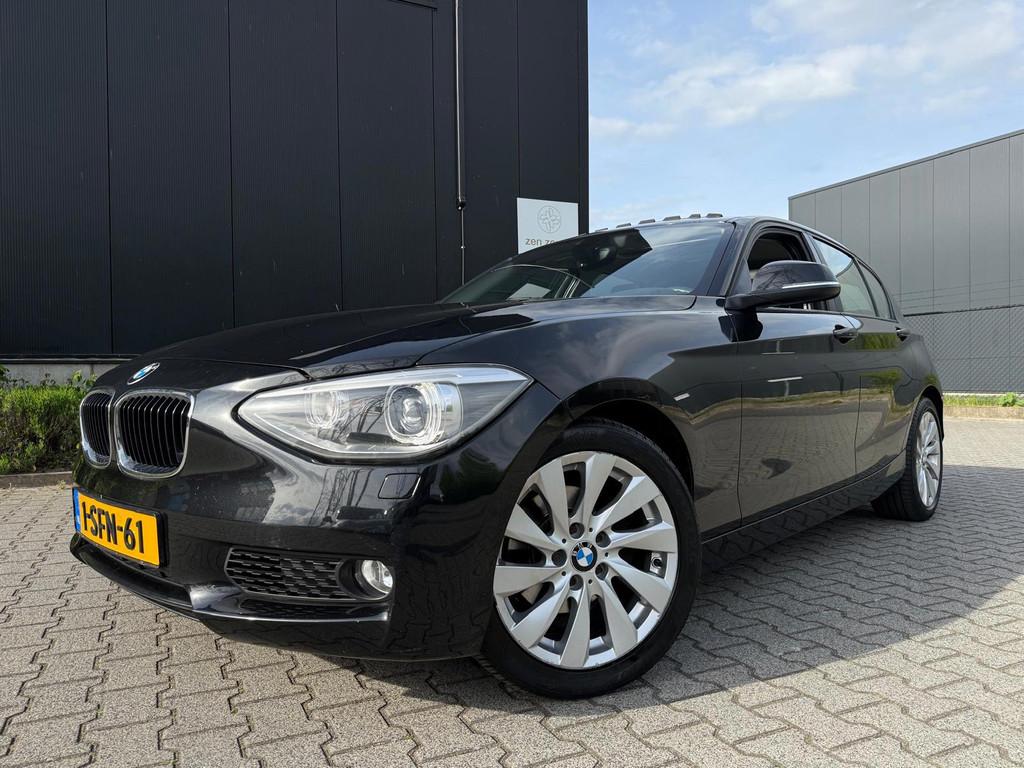 BMW 1-serie 118i Business+, Auto's, Euro 5, Achterwielaandrijving, Gebruikt, Start-stop-systeem