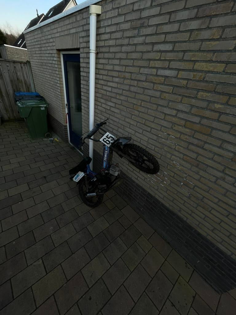 Gezocht!! Tomos opknapper, Fietsen en Brommers, Brommers | Tomos, Ophalen, Gebruikt, 49 cc, 2 versnellingen