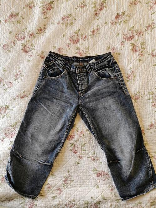 Driekwart blauwe Spijkerbroek. Merk: IDPDT. Maat Waist: 33., Kleding | Heren, Broeken en Pantalons, Zo goed als nieuw, Maat 48/50 (M)