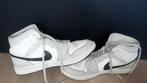 Originele Nike Jordan 1 mid wolf grey maat 41, Sport en Fitness, Basketbal, Schoenen, Ophalen of Verzenden, Zo goed als nieuw