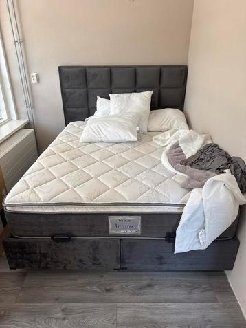 Tweepersoonsbed - 160x200 cm beschikbaar voor biedingen