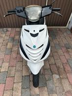 Piaggio zip 4T snor 2009,rijdt 45kmh,start en rijd gewoon, Fietsen en Brommers, Scooters | Piaggio, Ophalen, Gebruikt, Zip, Benzine