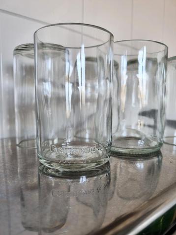drinkglazen gemaakt van oude flessenbodems - transparant beschikbaar voor biedingen