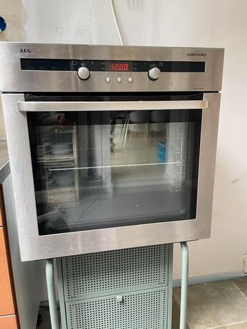 Goed werkende AEG competence oven beschikbaar voor biedingen
