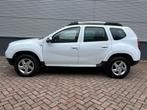 Dacia Duster 1.6 Lauréate 2wd / Airco / Trekhaak / Ned Auto, Voorwielaandrijving, Euro 5, Stof, Gebruikt