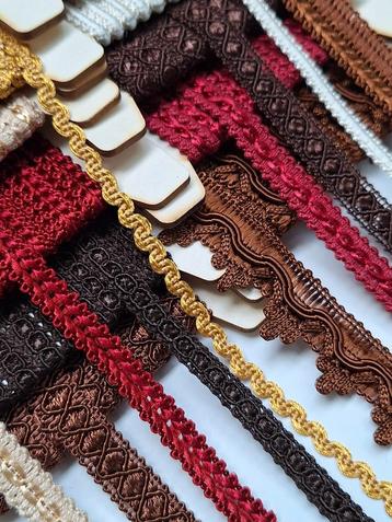 Heel mooi deze partij vintage sierbanden, galonband beschikbaar voor biedingen