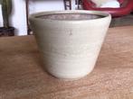 Mobach bloempot, zandkleurig, gestempeld., Tuin en Terras, Bloempotten, Rond, Ophalen of Verzenden, Zo goed als nieuw, Aardewerk