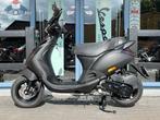 Piaggio Zip mat zwart 3881 km BJ. 2-2024 1E EIG., Ophalen, Maximaal 45 km/u, Zip, Zo goed als nieuw