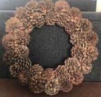 Brocante krans van dennenappels, Ophalen, Zo goed als nieuw