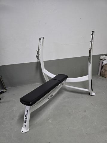 CYBEX OLYMPIC BENCH beschikbaar voor biedingen