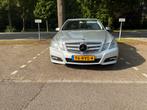 Mercedes-Benz E-Klasse 1.8 E200 CGI Sedan AUT 2010 Grijs, Auto's, Mercedes-Benz, Achterwielaandrijving, USB, Zwart, 4 cilinders