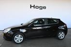 Alfa Romeo Giulietta 1.4 T Distinctive Clima Navigatie LED G, Auto's, Alfa Romeo, Stof, Gebruikt, 4 cilinders, Met garantie (alle)