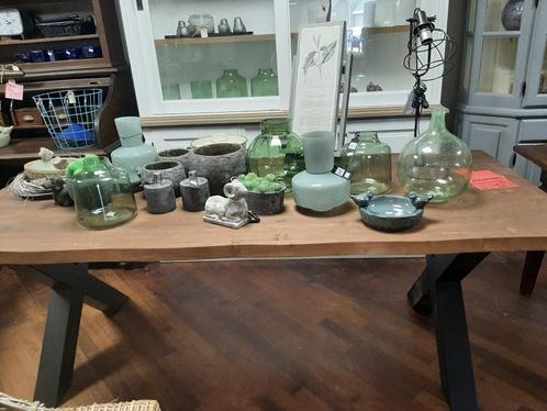 SALE boomstamtafel 220 cm metalen X Poten showroommodel, Huis en Inrichting, Complete eetkamers, Zo goed als nieuw, Ophalen