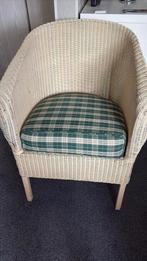 Lloyd Loom stoel wit en wit/ groen geruiten zitting, Huis en Inrichting, Stoelen, Ophalen, Gebruikt, Wit, Eén