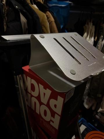 Laptop stand voor Apple MacBook Air Pro Laptops Bestand T1 beschikbaar voor biedingen