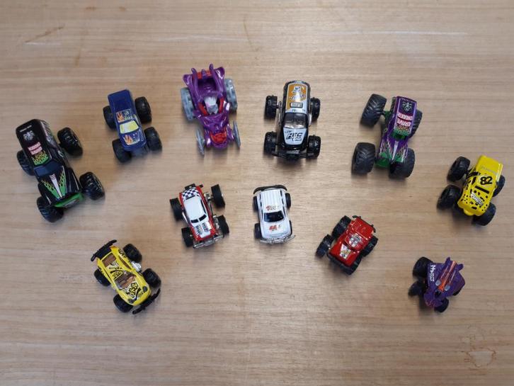 Partijtje Monstertrucks 11x HotWheels MonsterJam NewRay PBS, Kinderen en Baby's, Speelgoed | Speelgoedvoertuigen, Gebruikt, Ophalen of Verzenden