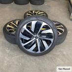 VW Arteon (Montevideo) Pirelli P Zero 245/40/R19 94W, Auto-onderdelen, Banden en Velgen, 19 inch, Banden en Velgen, Ophalen of Verzenden