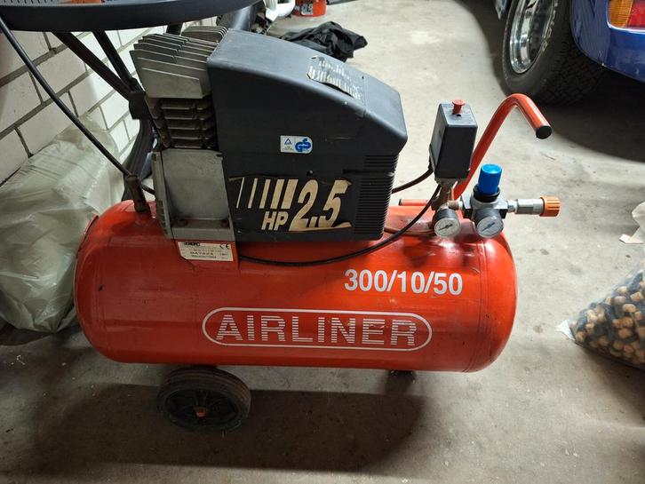 Compressor 50L, Doe-het-zelf en Verbouw, Compressors, Gebruikt, 6 tot 10 bar, 25 tot 100 liter, 200 tot 400 liter/min, Mobiel