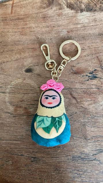 Bien matroeska patroeska sleutelhanger goudkleurig beslag beschikbaar voor biedingen