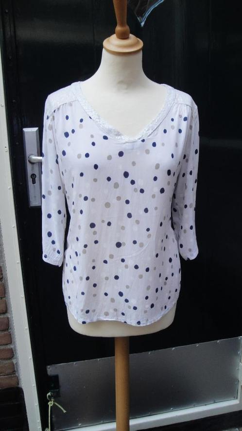 Wit polkadot blousje maat L, Kleding | Dames, Blouses en Tunieken, Zo goed als nieuw, Maat 42/44 (L), Wit, Ophalen of Verzenden