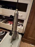 Blikken raket antiek compleet, Ophalen