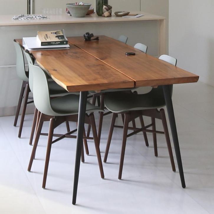 Ruime eettafel 220x90 cm in walnootkleur, Huis en Inrichting, Tafels | Eettafels, Zo goed als nieuw, 50 tot 100 cm, 200 cm of meer