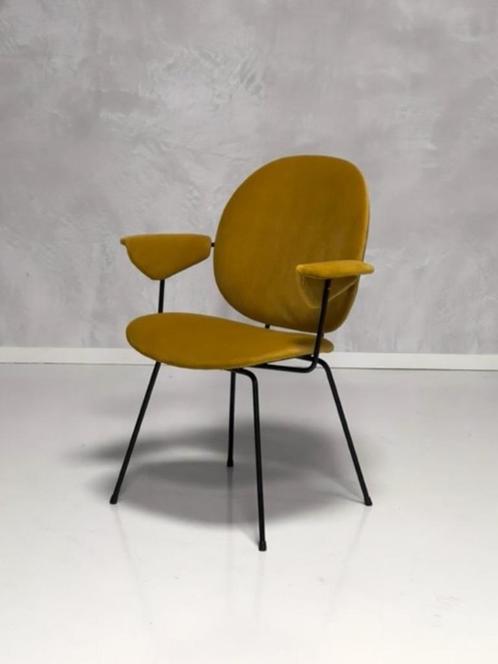 Kembo 302 fauteuil vintage WH Gispen armstoel okergeel retro, Huis en Inrichting, Stoelen, Gebruikt, Eén, Metaal, Stof, Overige kleuren