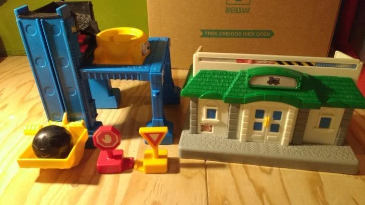 Fisher-Price Geo Trax trein, inclusief rails, huisjes enz., Kinderen en Baby's, Speelgoed | Fisher-Price, Zo goed als nieuw, Speelset