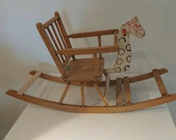 Antiek /vintage houten schommel/hobbelpaard beschikbaar voor biedingen