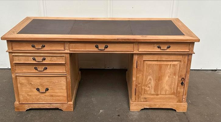 Teakhouten bureau met lederen blad, Huis en Inrichting, Bureaus, Zo goed als nieuw, Bureau, Ophalen