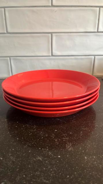 Iittala teema lunchbord rood beschikbaar voor biedingen
