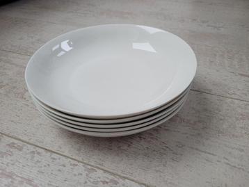 Witte diepe borden - set van 5 beschikbaar voor biedingen