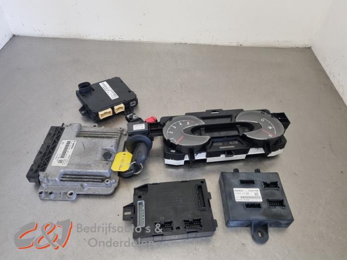Kontaktslot + computer van een Opel Vivaro, Auto-onderdelen, Overige Auto-onderdelen, Opel, Gebruikt, 3 maanden garantie, Ophalen of Verzenden