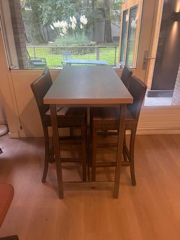IKEA bar & 4x bar chairs beschikbaar voor biedingen