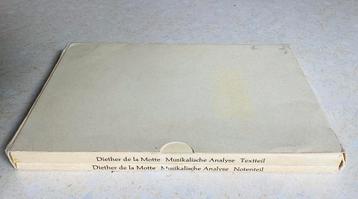 Vintage Musikalische Analyse Notenteil und Textteil. 1978. beschikbaar voor biedingen