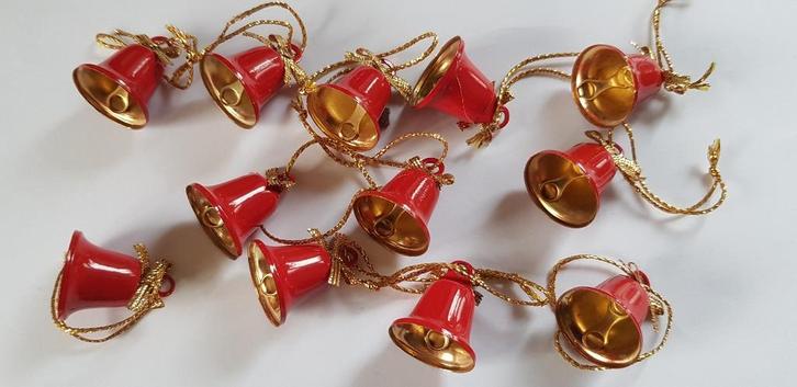 12 rode mini belletjes vintage kerstdecoratie hangers, Diversen, Kerst, Nieuw, Ophalen of Verzenden