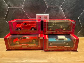 Mira Golden Line 1:18 Diablo, Mustang, Chevy & GMC, in doos beschikbaar voor biedingen