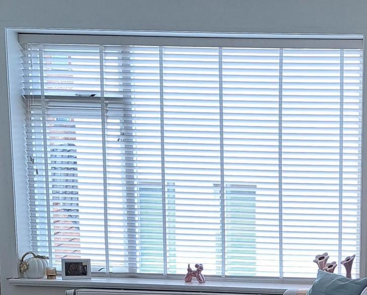 Gratis Mooie houten shutter, 2 maanden oud, Huis en Inrichting, Stoffering | Gordijnen en Lamellen, Zo goed als nieuw, 50 tot 100 cm