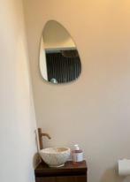 Organische spiegel 30x40, Huis en Inrichting, Woonaccessoires | Spiegels, Ophalen, Minder dan 50 cm, Rond, Zo goed als nieuw