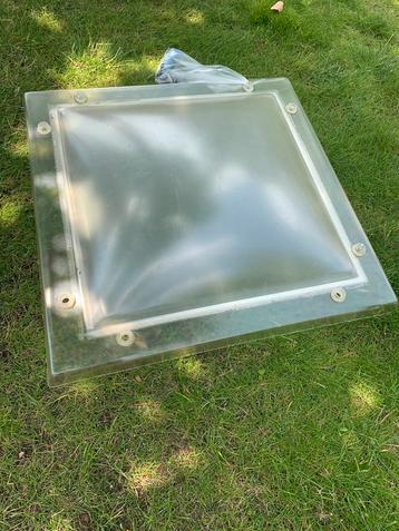 Lichtkoepel raam 70x70cm gebruikt schuur carport mancave beschikbaar voor biedingen