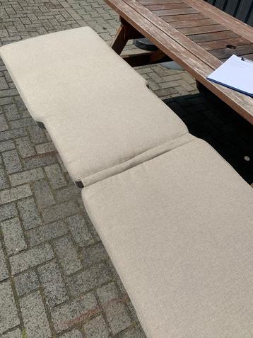 Ligbedkussens beschikbaar voor biedingen