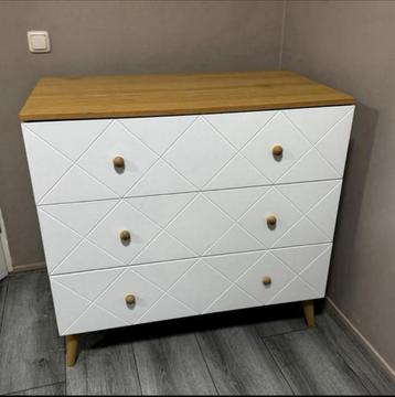 Commode beschikbaar voor biedingen