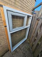 Raam kozijn met glas, Doe-het-zelf en Verbouw, Kozijnen en Schuifpuien, Gebruikt, Raamkozijn, 75 tot 150 cm, Hout