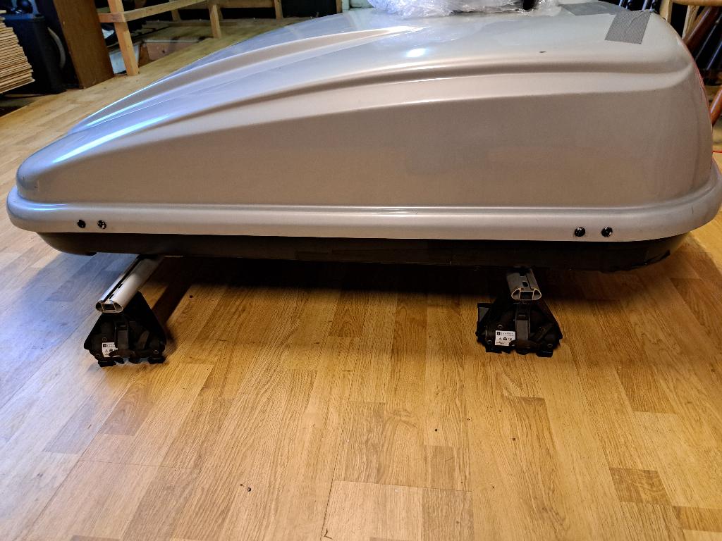 Opel dakdragers voor opel corsa 2011 5 deurs en dakkoffer, Ophalen, Gebruikt