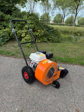 Eliet BL360. Honda GP160 bladblazer nieuwstaat beschikbaar voor biedingen